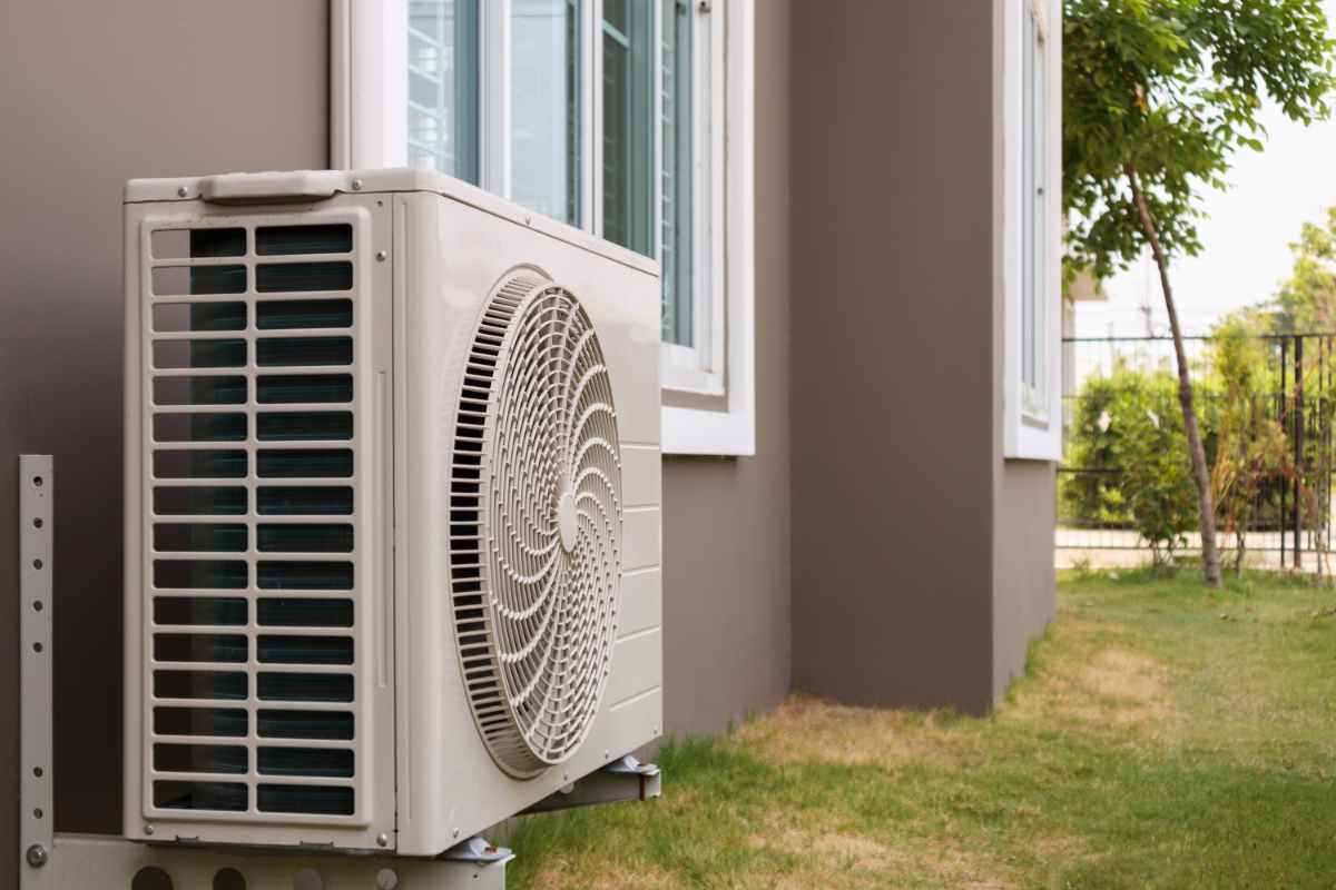 Air conditioning unit on wall