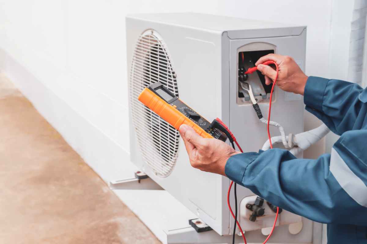 Air conditioning unit on wall